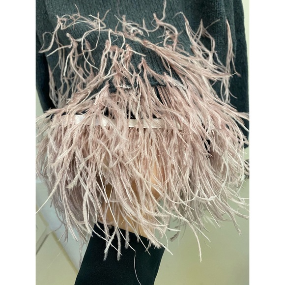 Elizabeth & James Ostrich Feather Sweater - Picture 4 of 6